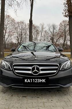 Седан Mercedes-Benz E-Class 2017 в Киеве