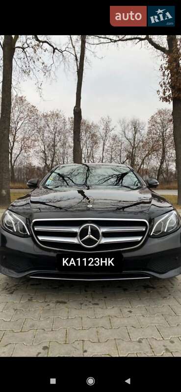 Седан Mercedes-Benz E-Class 2017 в Киеве