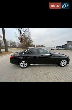 Седан Mercedes-Benz E-Class 2017 в Киеве