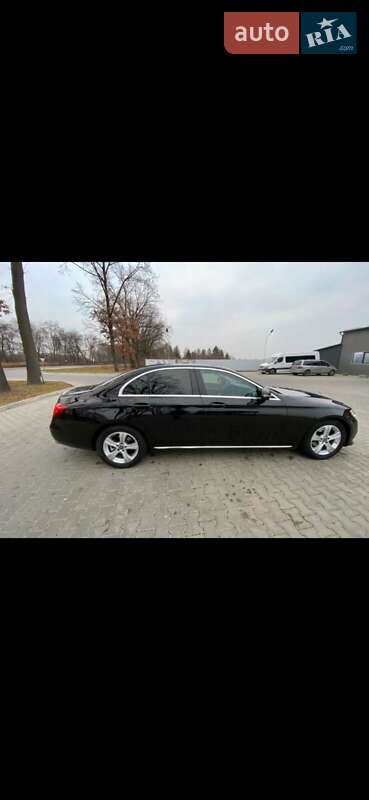 Седан Mercedes-Benz E-Class 2017 в Киеве