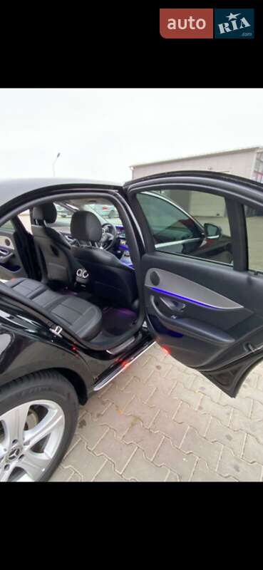 Седан Mercedes-Benz E-Class 2017 в Киеве