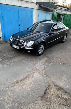 Седан Mercedes-Benz E-Class 2004 в Одесі