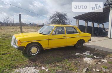 Седан Mercedes-Benz E-Class 1978 в Долине