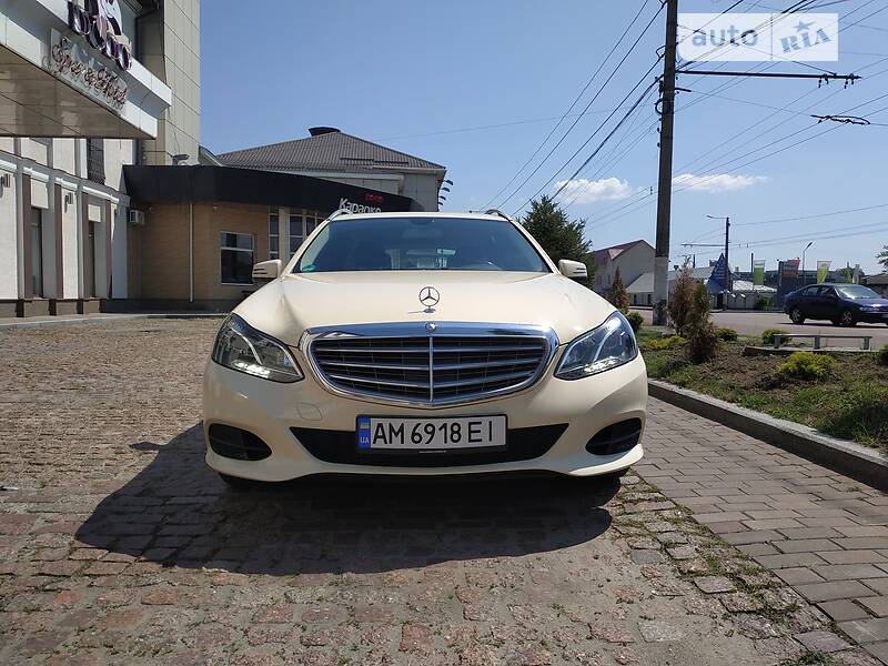 Універсал Mercedes-Benz E-Class 2013 в Житомирі