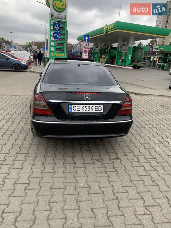 Седан Mercedes-Benz E-Class 2006 в Чернівцях