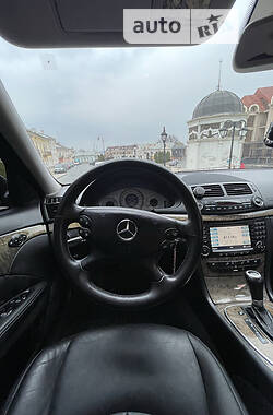 Седан Mercedes-Benz E-Class 2008 в 