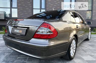 Седан Mercedes-Benz E-Class 2007 в Києві