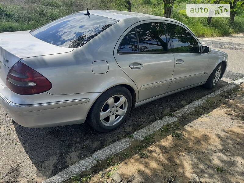 Седан Mercedes-Benz E-Class 2002 в Білгороді-Дністровському