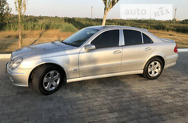 Седан Mercedes-Benz E-Class 2005 в Измаиле