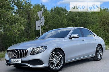 Седан Mercedes-Benz E-Class 2018 в 