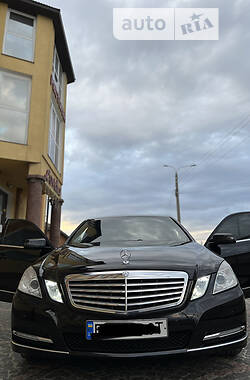 Седан Mercedes-Benz E-Class 2011 в Тернополі