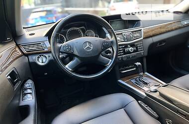 Седан Mercedes-Benz E-Class 2012 в Ивано-Франковске