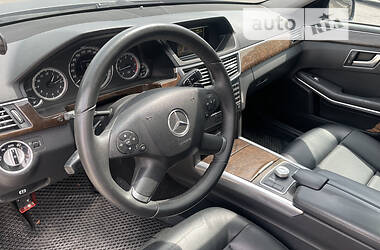 Седан Mercedes-Benz E-Class 2011 в Запорожье