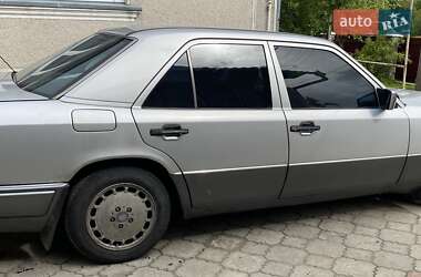 Седан Mercedes-Benz E-Class 1994 в 