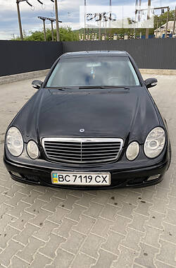 Седан Mercedes-Benz E-Class 2003 в Сколе