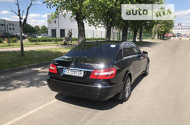 Седан Mercedes-Benz E-Class 2012 в 