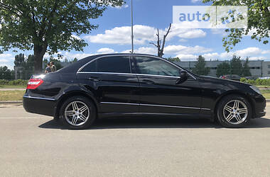 Седан Mercedes-Benz E-Class 2012 в 