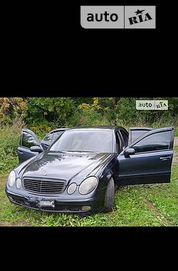 Седан Mercedes-Benz E-Class 2003 в Черновцах