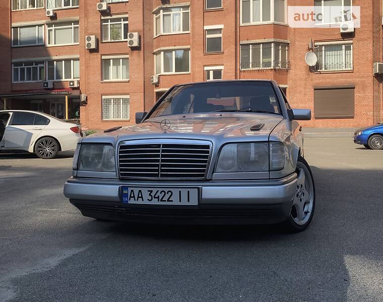 Седан Mercedes-Benz E-Class 1994 в Києві