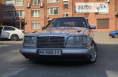 Седан Mercedes-Benz E-Class 1994 в Києві