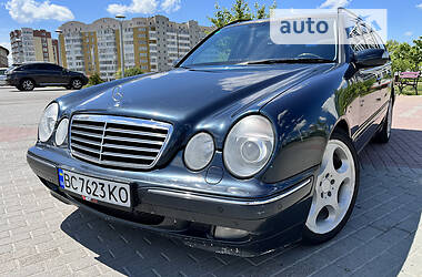 Седан Mercedes-Benz E-Class 2000 в Львові