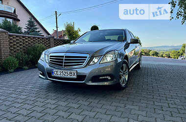 Седан Mercedes-Benz E-Class 2009 в Черновцах