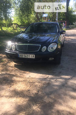 Седан Mercedes-Benz E-Class 2003 в Виннице