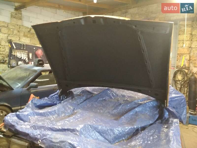 Седан Mercedes-Benz E-Class 1979 в Тернополі