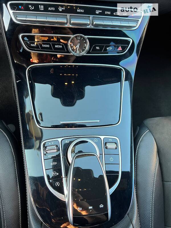 Седан Mercedes-Benz E-Class 2016 в Львове