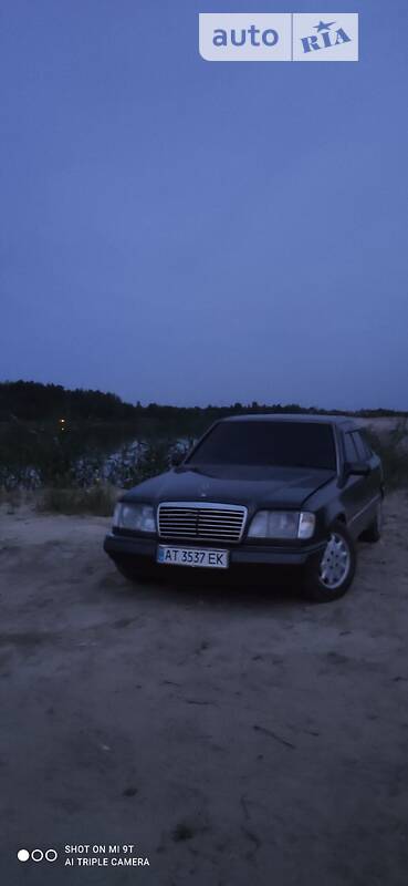 Седан Mercedes-Benz E-Class 1995 в Львові