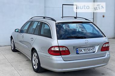 Универсал Mercedes-Benz E-Class 2004 в 