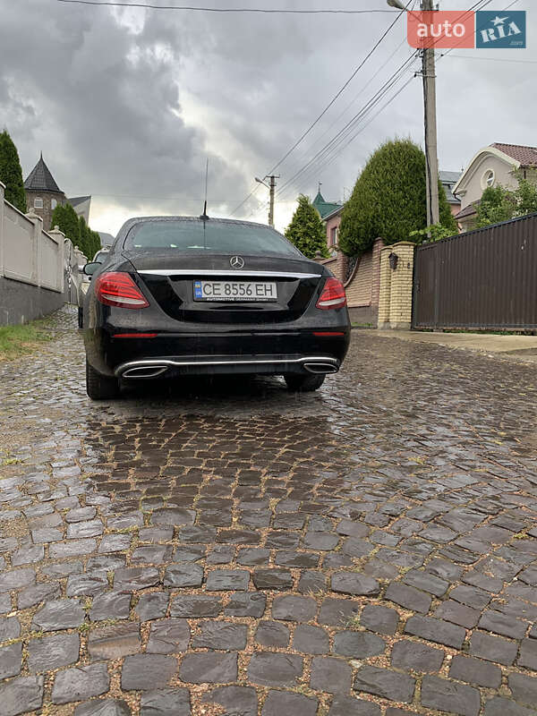 Седан Mercedes-Benz E-Class 2016 в Черновцах
