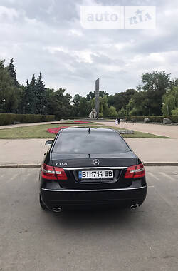 Седан Mercedes-Benz E-Class 2010 в Полтаве