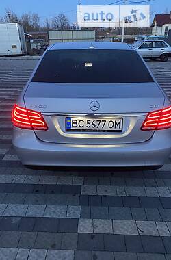 Седан Mercedes-Benz E-Class 2013 в Львове