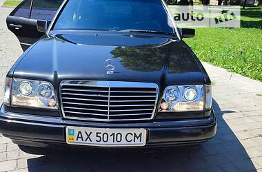 Седан Mercedes-Benz E-Class 1992 в Харкові