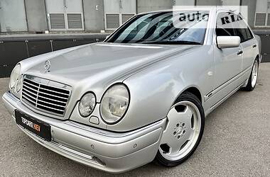 Седан Mercedes-Benz E-Class 1998 в Києві