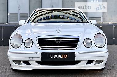 Седан Mercedes-Benz E-Class 2000 в 