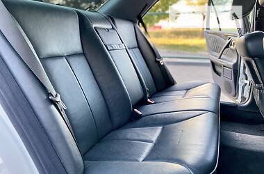 Седан Mercedes-Benz E-Class 2000 в 