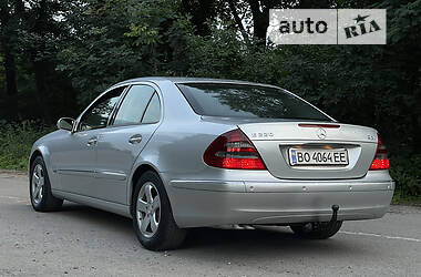 Седан Mercedes-Benz E-Class 2002 в Тернополе