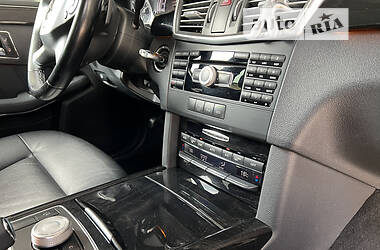 Седан Mercedes-Benz E-Class 2011 в 