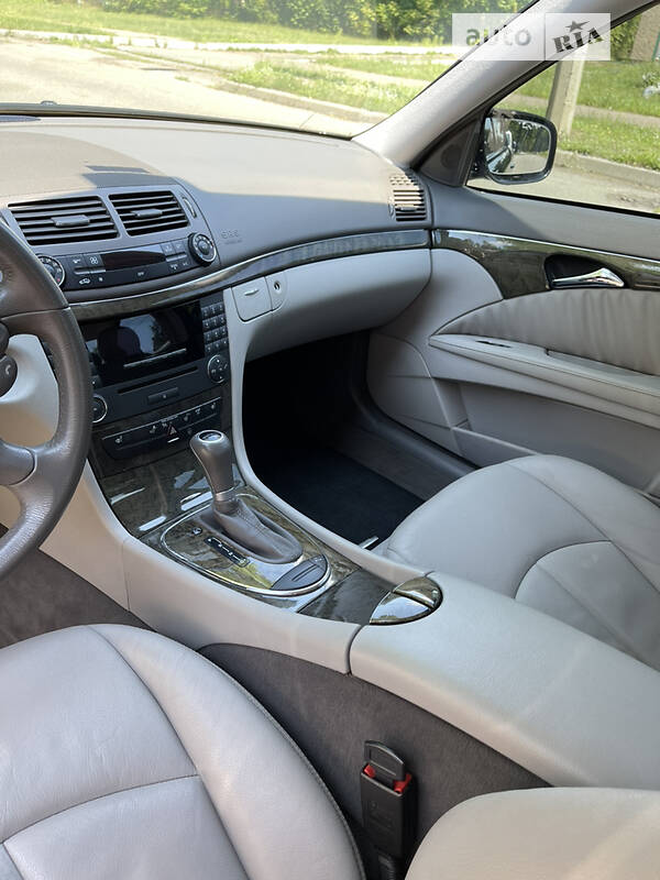 Седан Mercedes-Benz E-Class 2008 в Киеве