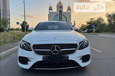 Седан Mercedes-Benz E-Class 2017 в Києві