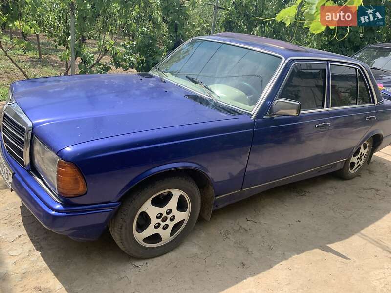 Седан Mercedes-Benz E-Class 1982 в Николаеве фото 2 Седан Mercedes-Benz E-Class 1982 в Николаеве