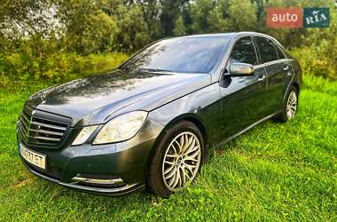 Седан Mercedes-Benz E-Class 2012 в Харькове