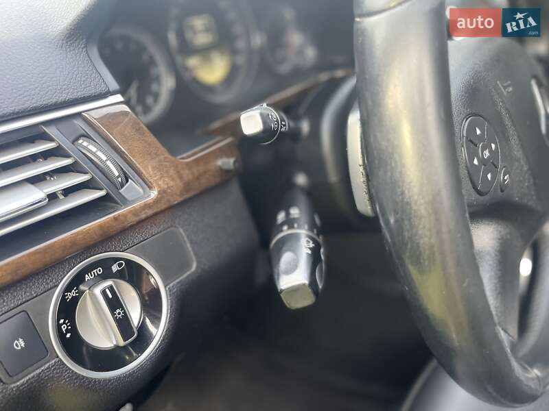 Седан Mercedes-Benz E-Class 2012 в Харькове