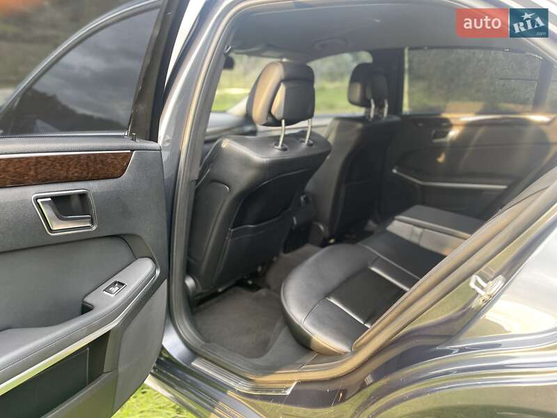 Седан Mercedes-Benz E-Class 2012 в Харькове