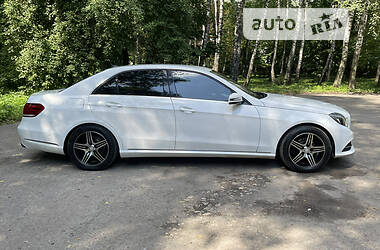 Седан Mercedes-Benz E-Class 2014 в Тернополе