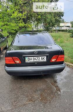 Седан Mercedes-Benz E-Class 1998 в Одессе