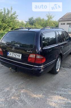 Универсал Mercedes-Benz E-Class 1998 в Каневе