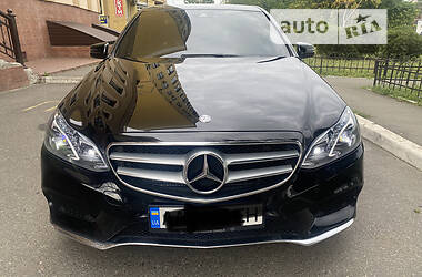 Седан Mercedes-Benz E-Class 2015 в Києві